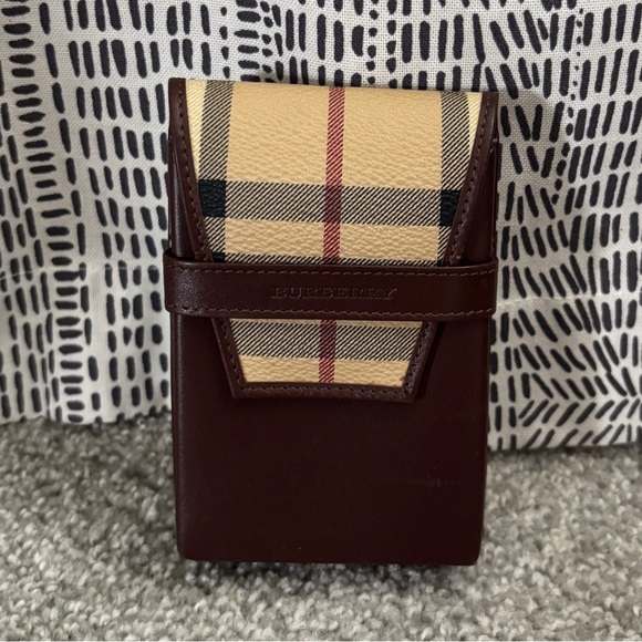 Burberry Nova Check Cigarette Case. - Picture 1 of 7